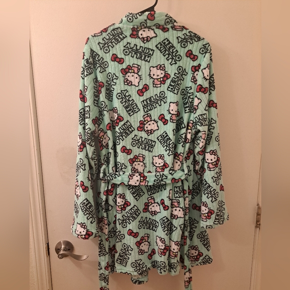Hello Kitty Bows Mint Robe - Picture 6 of 6